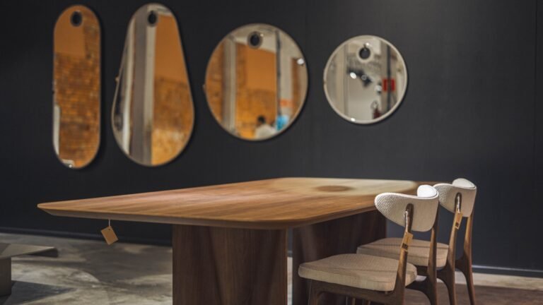 Cadeira London - Mesa de Jantar Holanda - Espelho Argola-1715864587_1440x810_f